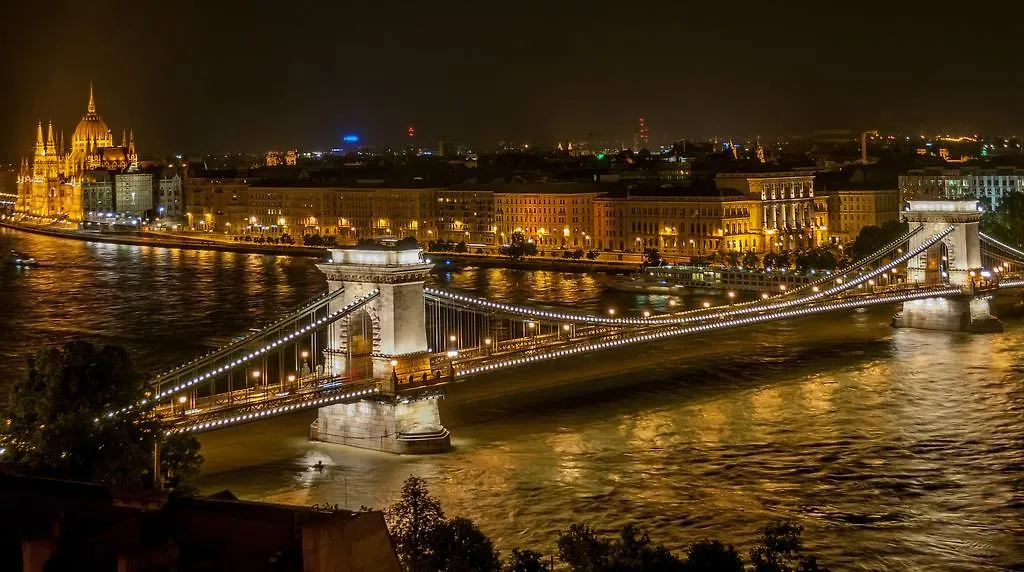 Aboriginal Budapest Apartments