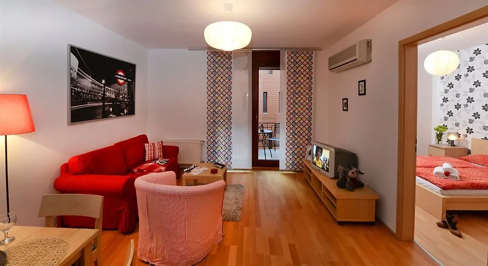 Aboriginal Budapest Apartments